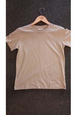 t-shirt brandy