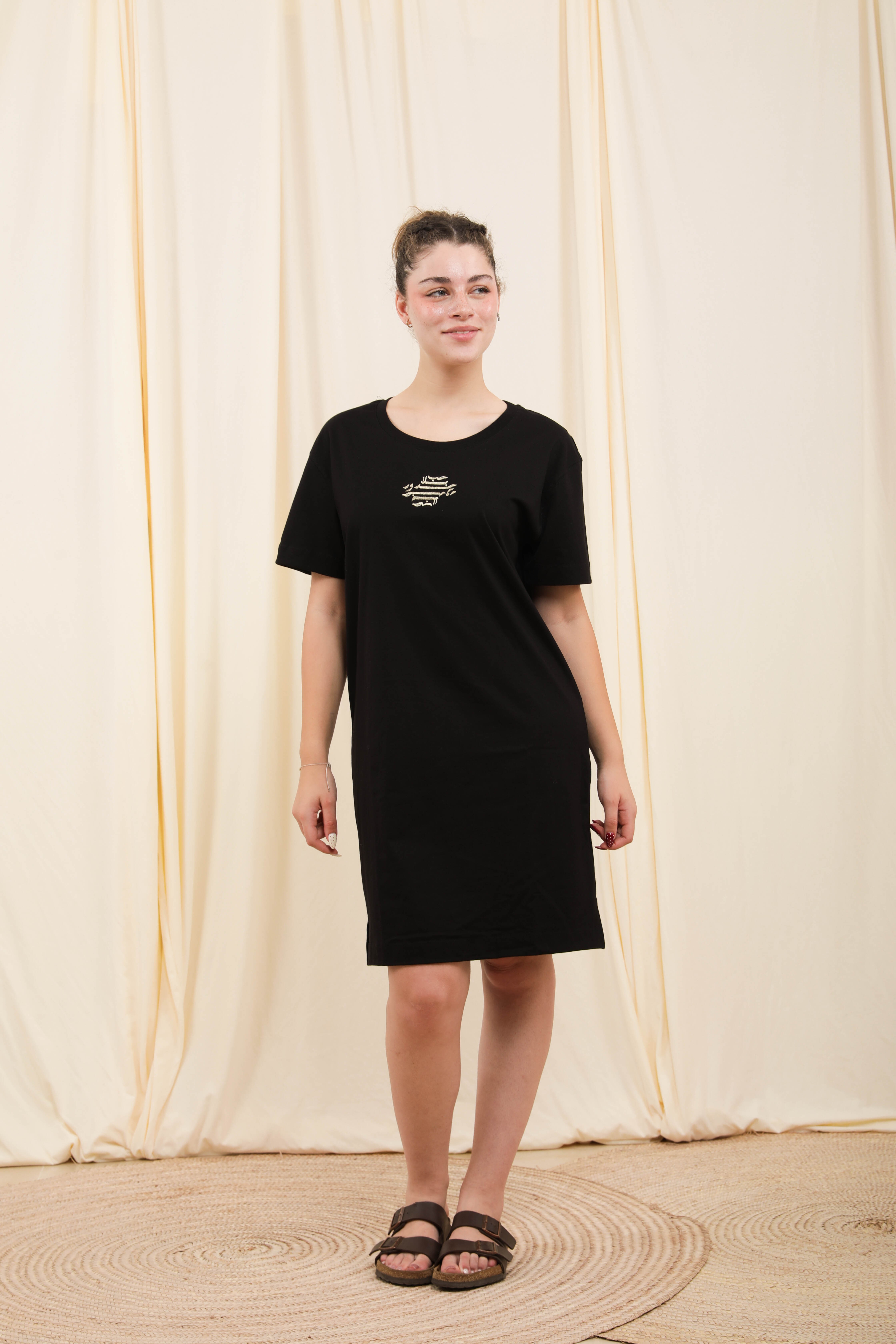 robe tshirt beyond